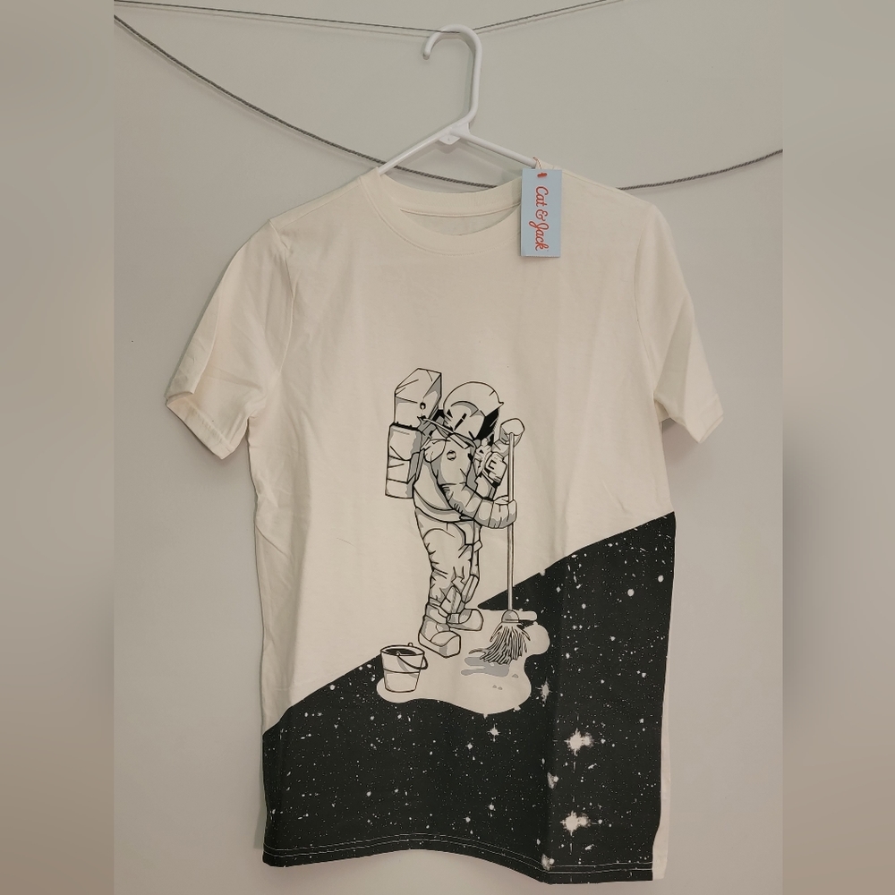 NWT Cat and Jack Boys XL/16 Astronaut T-Shirt